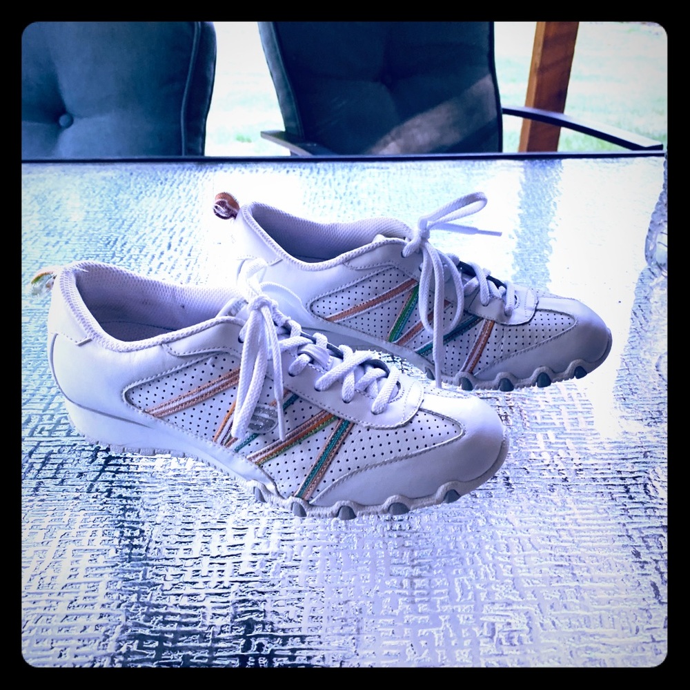 SKECHERS SZ 8
